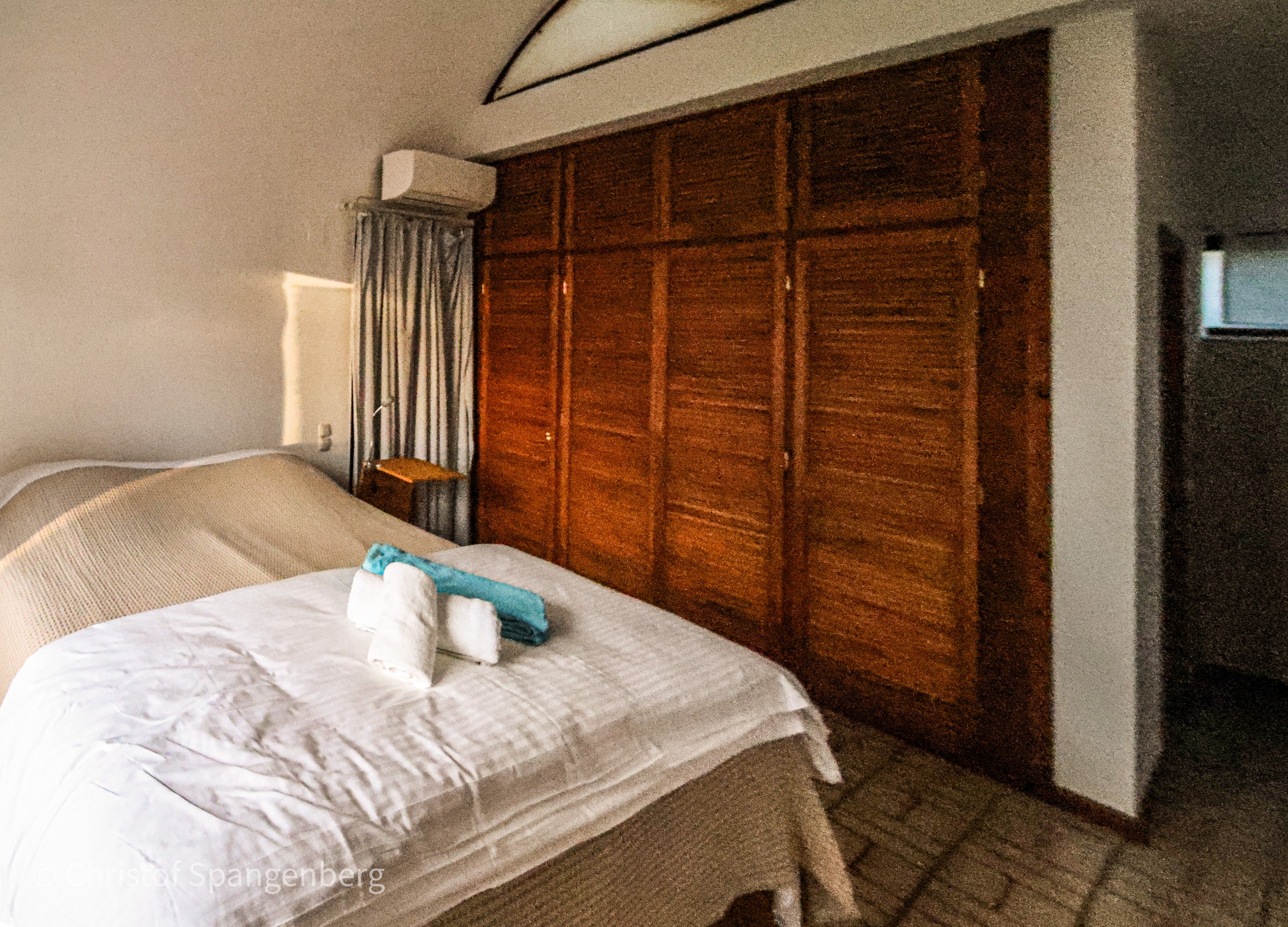 Schlafraum und Kleiderschrank