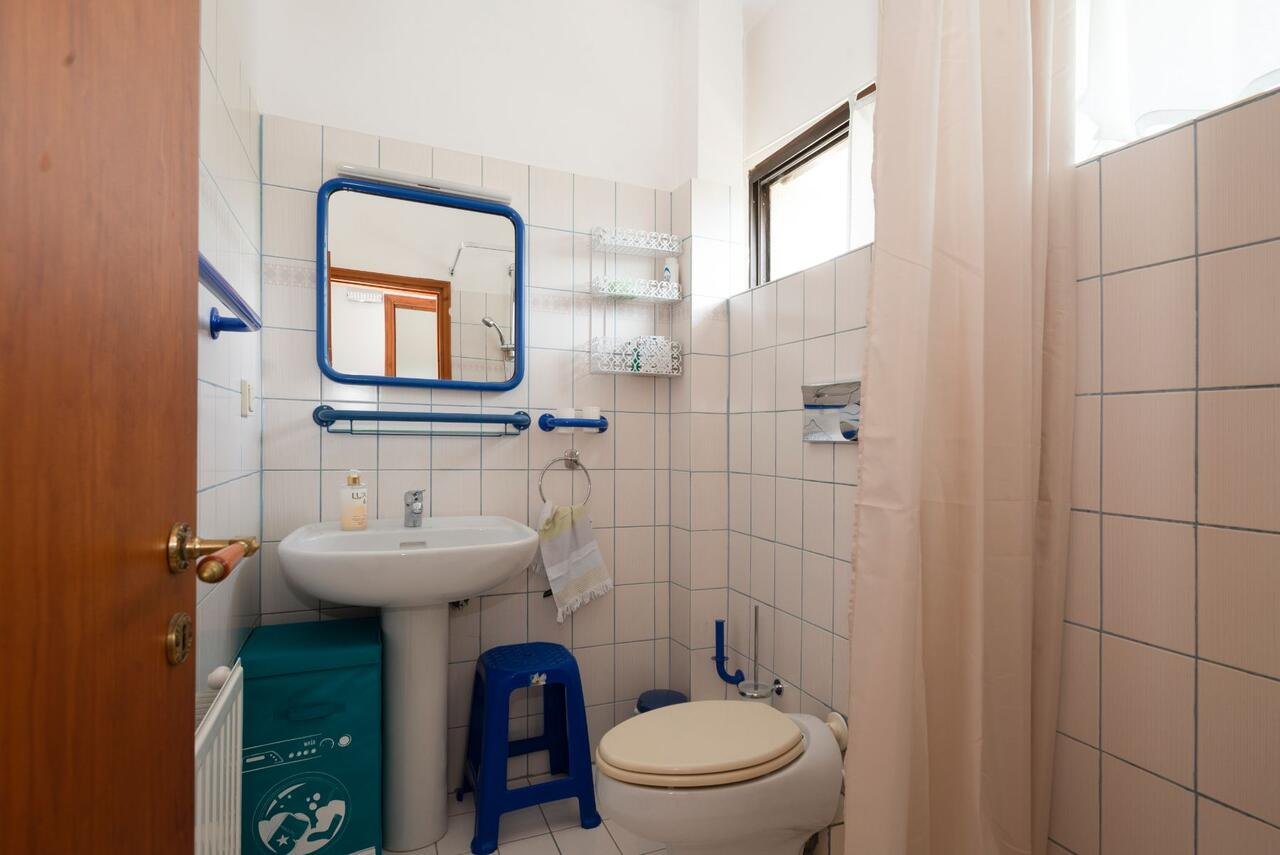 Bad mit Badewanne